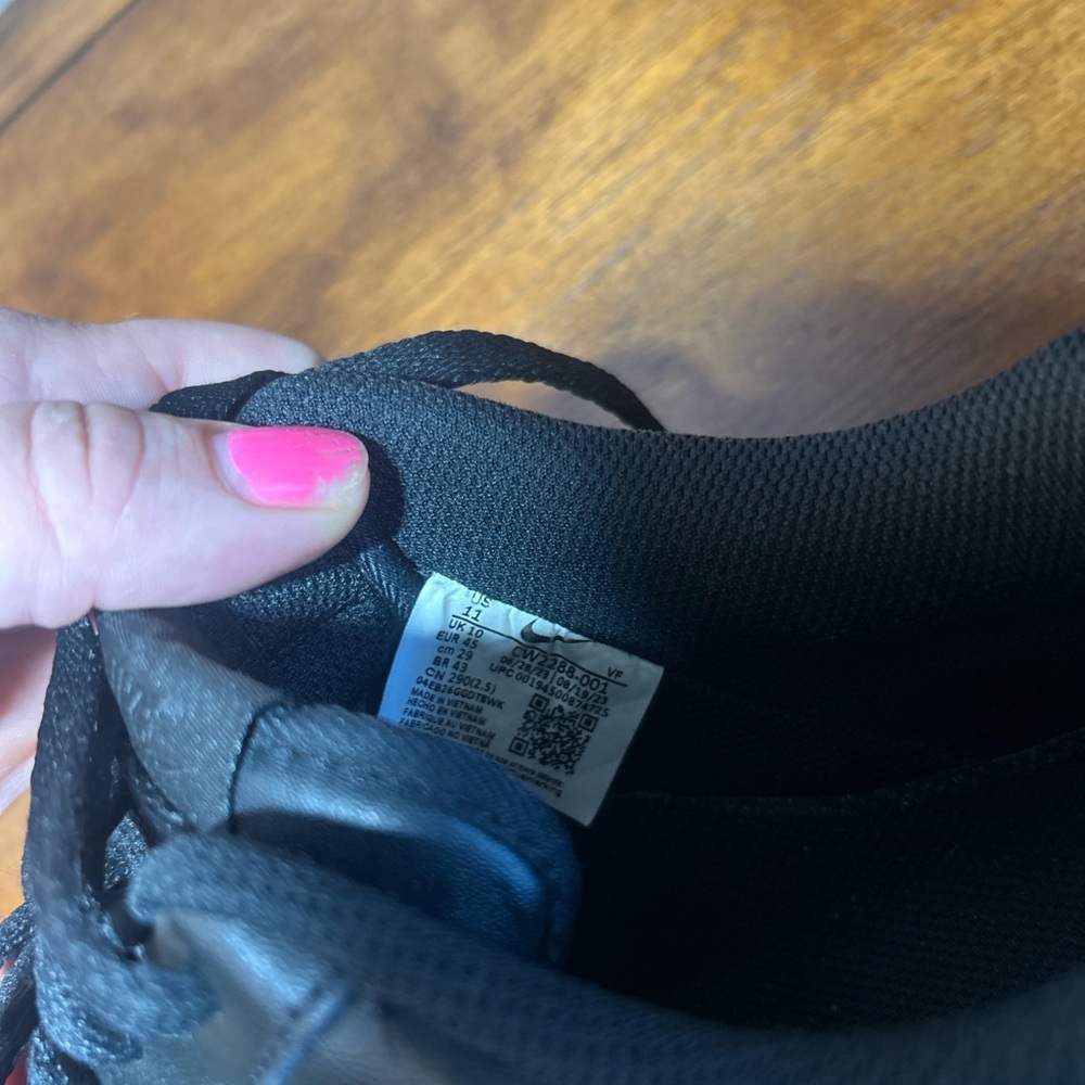 Nike Black Men's Sneakers - Picture 4 of 4